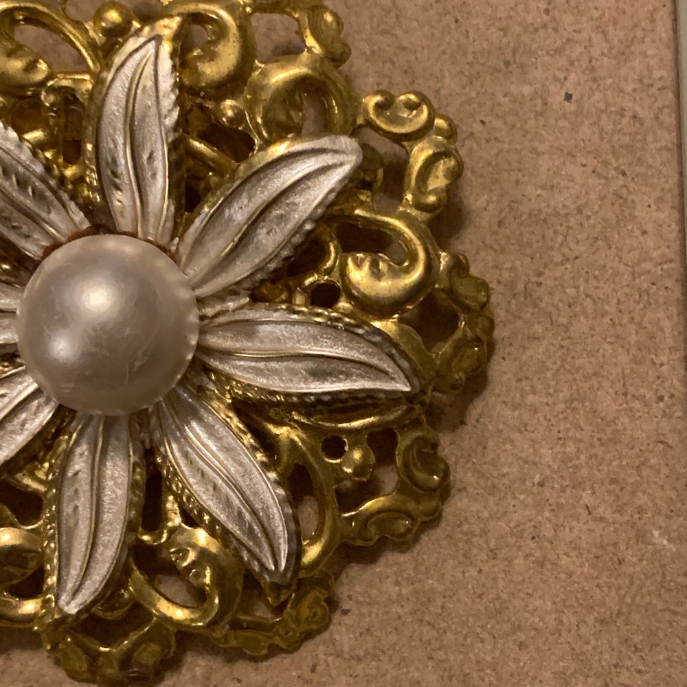 Vintage scarf clip